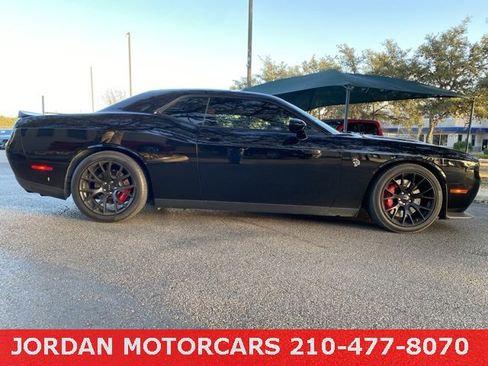 Used 2015 Dodge Challenger SRT Hellcat image 8
