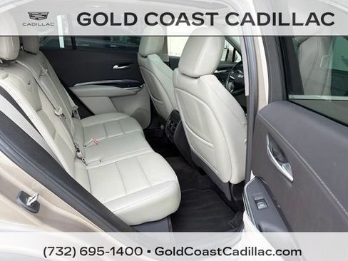 Certified 2023 Cadillac XT4 Luxury w/ Cold Weather Package AWD/4WD image 8