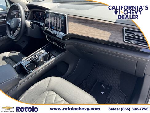 Used 2025 Volkswagen Atlas SEL Premium R-Line AWD/4WD image 7