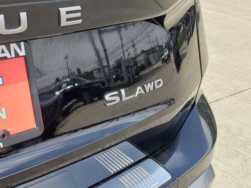 Certified 2024 Nissan Rogue SL image 13