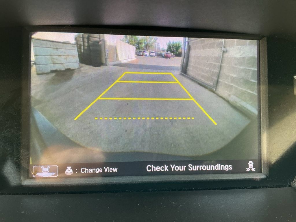 Used 2017 Acura MDX w/ Technology Package AWD/4WD image 16