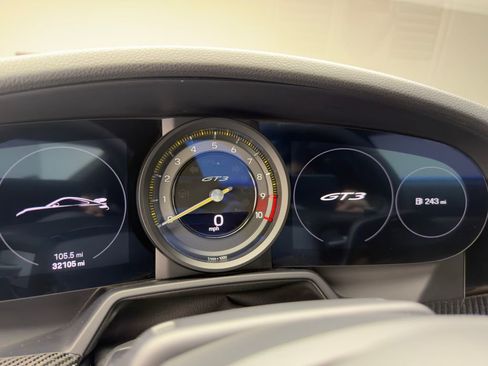 Used 2022 Porsche 911 GT3 image 39