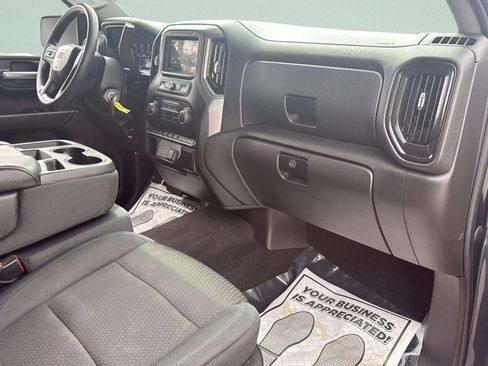 Used 2019 Chevrolet Silverado 1500 Custom w/ Custom Convenience Package image 31