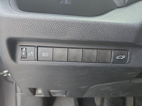Used 2024 Toyota RAV4 XSE AWD/4WD image 23