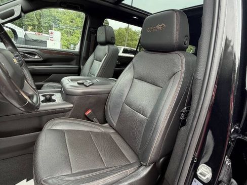 Used 2021 Chevrolet Suburban High Country AWD/4WD image 19