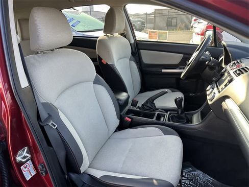 Used 2017 Subaru Crosstrek 2.0i Premium image 12