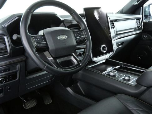 Used 2023 Ford Expedition Platinum AWD/4WD image 13