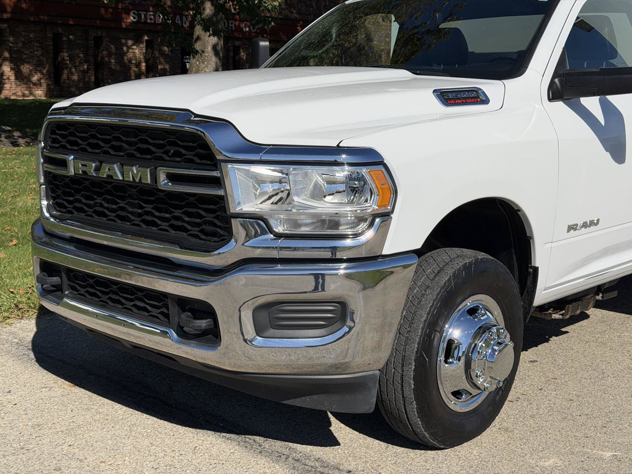 Used 2021 RAM 3500 Tradesman w/ Chrome Appearance Group AWD/4WD image 10