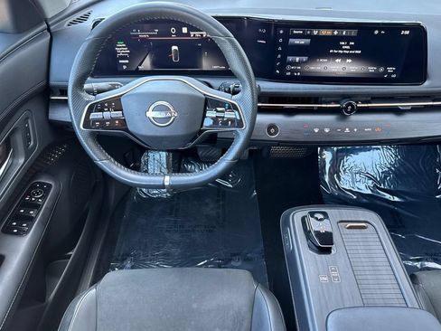 Used 2023 Nissan Ariya FWD image 13