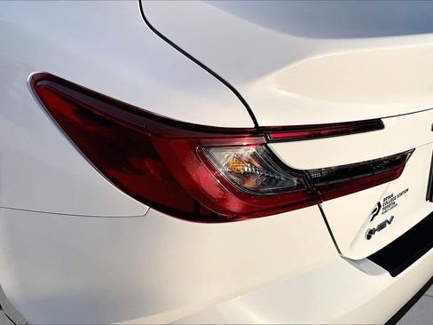 Used 2026 Toyota Camry LE w/ Convenience Package FWD image 27