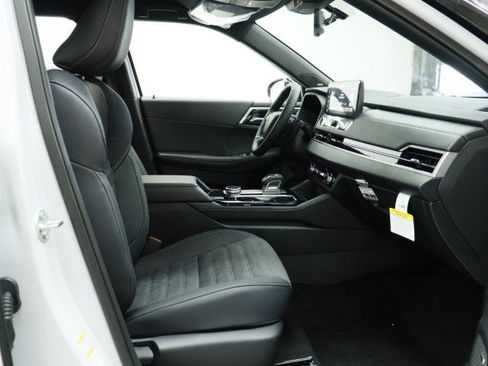 New 2026 Mitsubishi Outlander LE FWD image 18