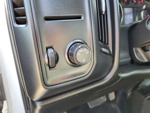 Used 2018 Chevrolet Silverado 1500 W/T w/ Trailering Package image 17