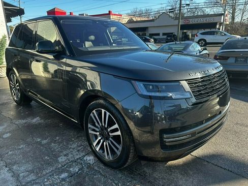Used 2023 Land Rover Range Rover SE image 7