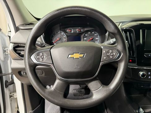 Used 2018 Chevrolet Traverse LS image 23