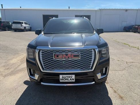 Used 2024 GMC Yukon XL Denali w/ Denali Reserve Package AWD/4WD image 9