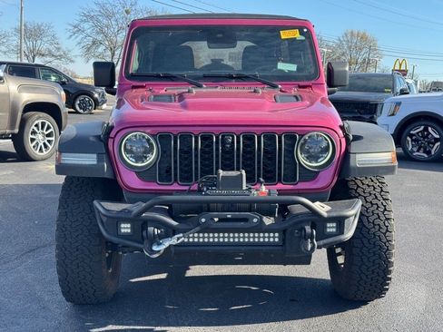 Used 2024 Jeep Wrangler Unlimited Rubicon w/ Technology Group image 8