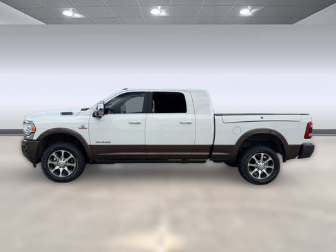 Used 2024 RAM 2500 Limited w/ Towing Technology Group AWD/4WD image 2