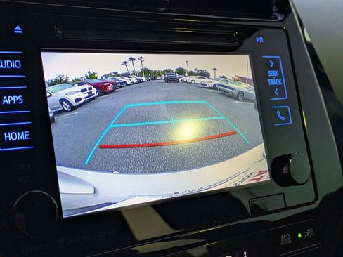 Used 2018 Toyota Prius Three image 23