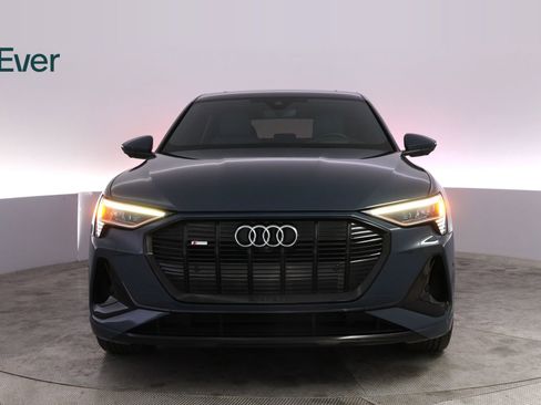 Used 2022 Audi e-tron Prestige AWD/4WD image 12