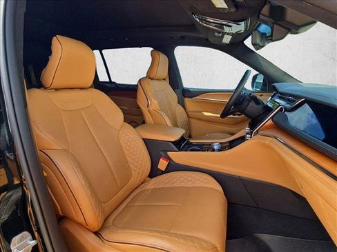 Used 2023 Jeep Grand Cherokee L Summit image 21