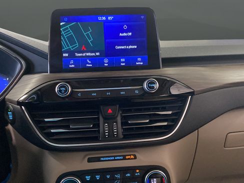Used 2020 Ford Escape Titanium AWD/4WD image 13