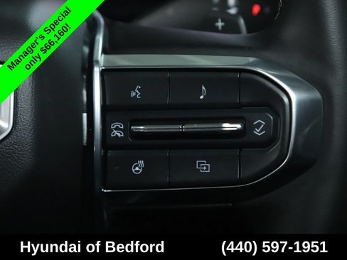 Used 2025 GMC Yukon Denali AWD/4WD image 27