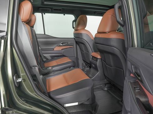 Used 2025 Lexus GX 550 550 Luxury+ image 11