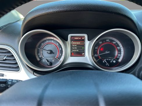 Used 2019 Dodge Journey SE w/ Connectivity Group FWD image 33