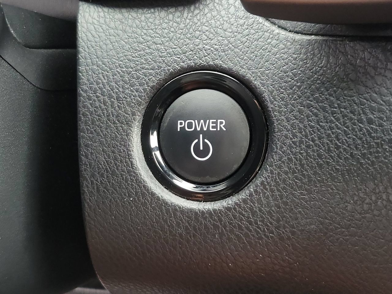 Used 2025 Toyota Camry SE w/ Multimedia Upgrade Package FWD image 31