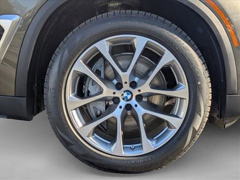 New 2026 BMW X5 xDrive50e w/ Climate Comfort Package image 10