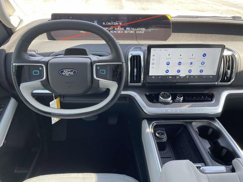 New 2025 Ford Expedition Max Platinum w/ Platinum Ultimate Package image 18