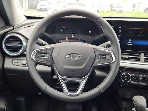 New 2026 Chevrolet Trax LT w/ Midnight Edition FWD image 14