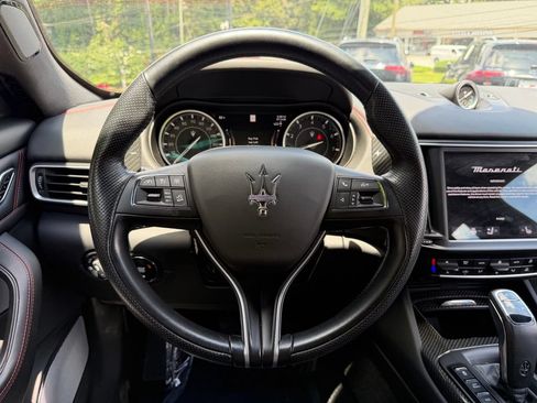 Used 2022 Maserati Levante Modena AWD/4WD image 44