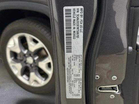 Used 2021 Jeep Compass Limited w/ Sun and Sound Group AWD/4WD image 20