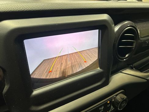 Used 2021 Jeep Wrangler Unlimited Sport AWD/4WD image 35
