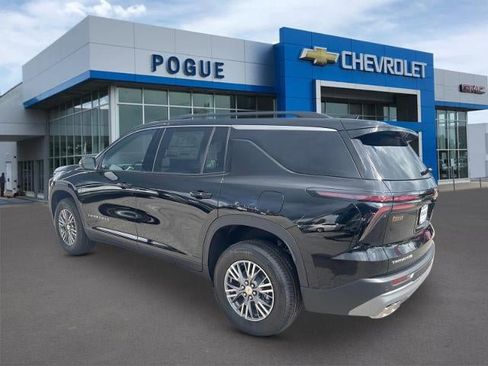 New 2026 Chevrolet Traverse LT FWD image 3