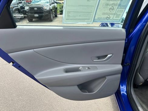 Used 2024 Hyundai Elantra SEL FWD image 16