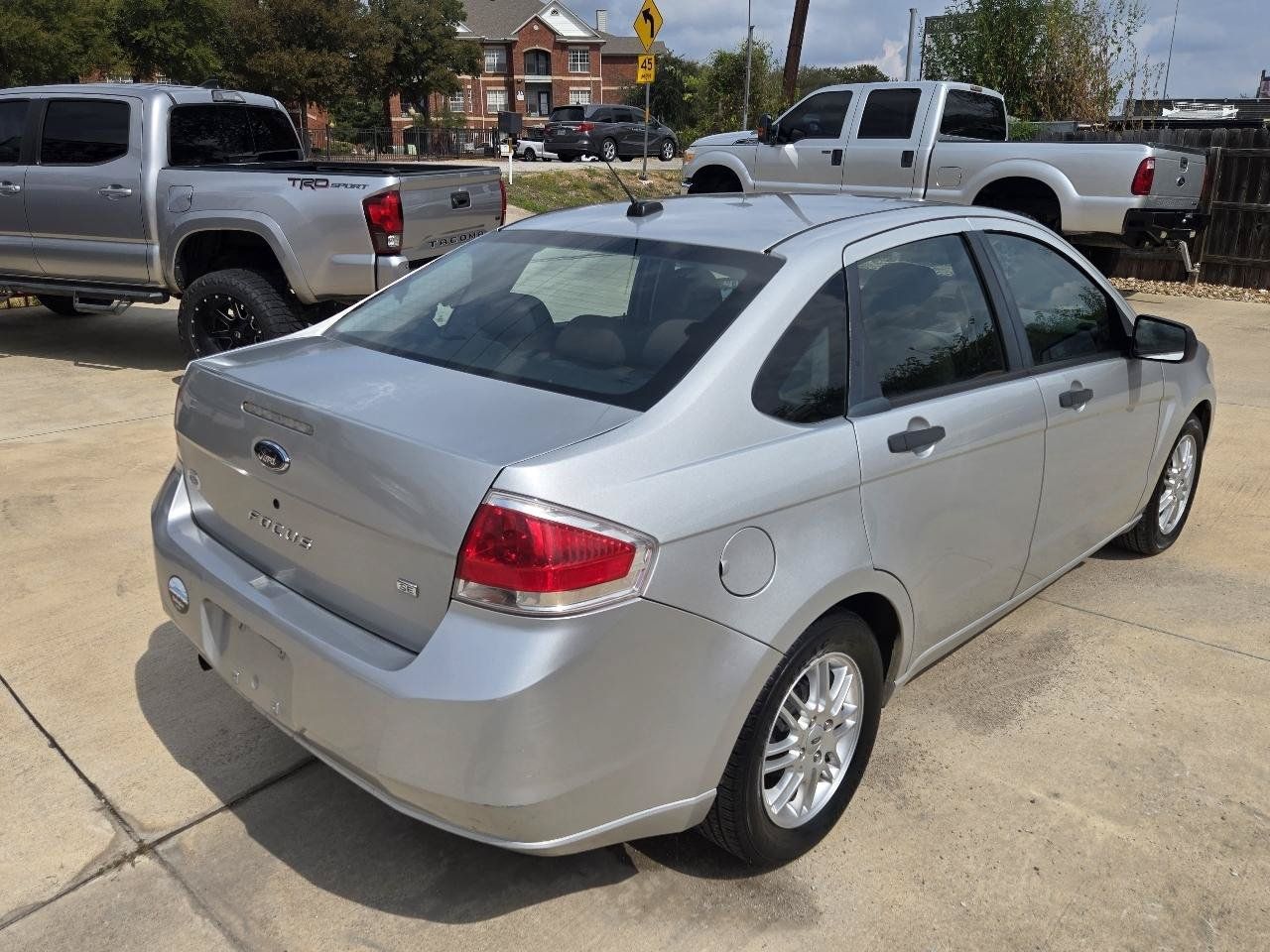 Used 2009 Ford Focus SE FWD image 7