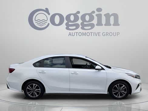 Used 2024 Kia Forte LXS FWD image 6