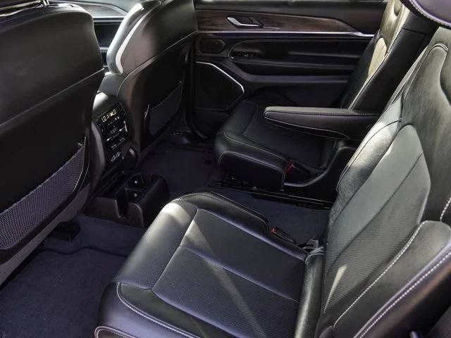 Certified 2023 Jeep Grand Cherokee L Overland w/ Luxury Tech Group IV AWD/4WD image 13
