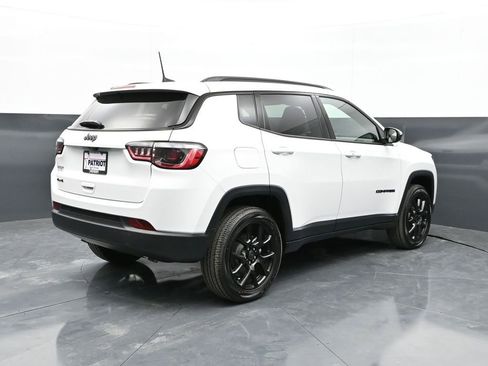 New 2026 Jeep Compass Latitude image 3