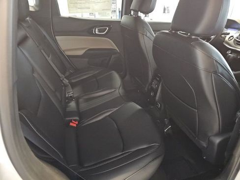 New 2025 Jeep Compass Limited image 11