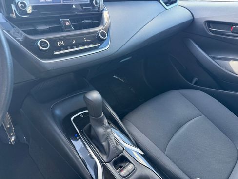 Used 2022 Toyota Corolla LE image 13
