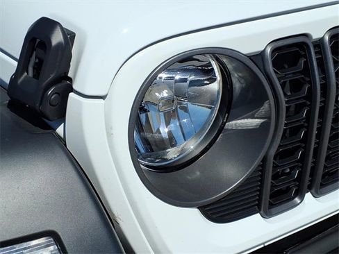 Used 2025 Jeep Wrangler Sport image 10