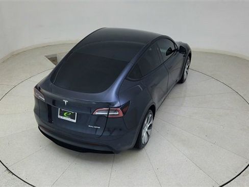 Used 2024 Tesla Model Y Long Range image 84