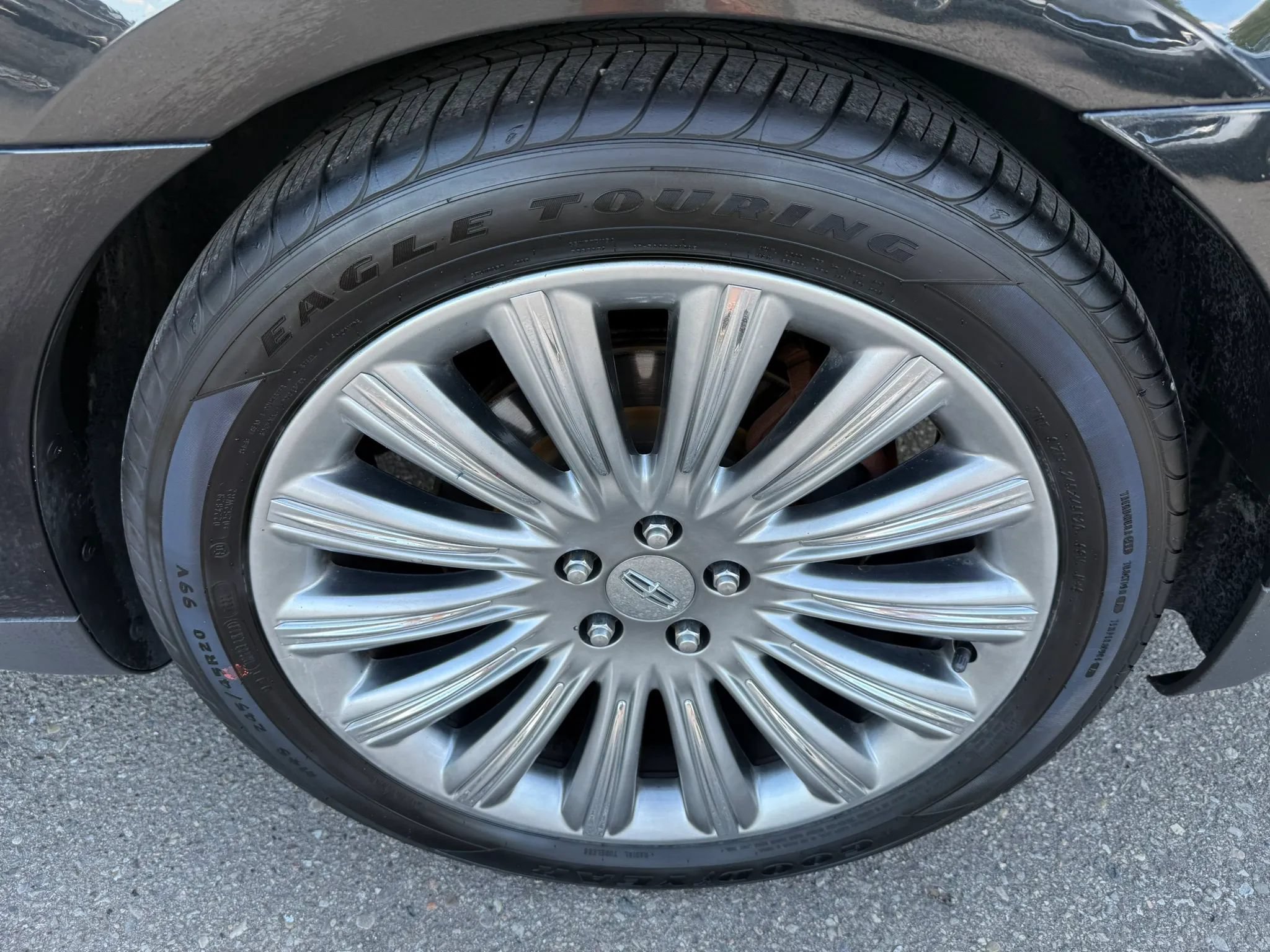 Used 2013 Lincoln MKS AWD image 10