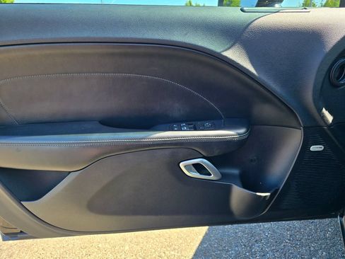 Used 2015 Dodge Challenger R/T Scat Pack w/ Leather Interior Group RWD image 14