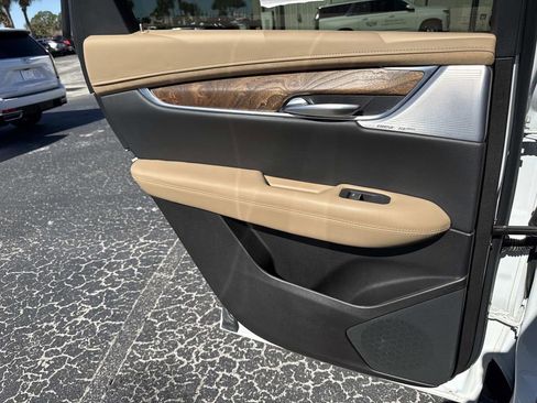 Certified 2023 Cadillac XT5 Premium Luxury w/ Platinum Package image 13