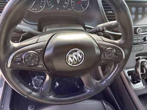 Used 2017 Buick LaCrosse Premium image 16