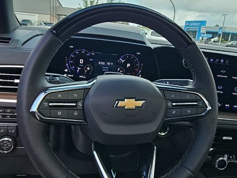 Used 2026 Chevrolet Tahoe High Country AWD/4WD image 15